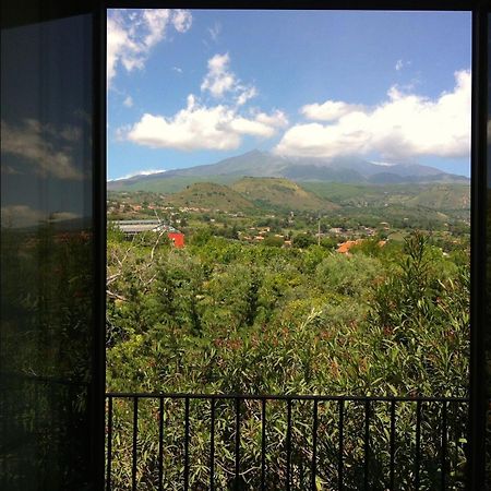 Villa Bonaccorso - Antica E Maestosa Villa Con Piscina Ai Piedi Dell'Etna Viagrande Zimmer foto