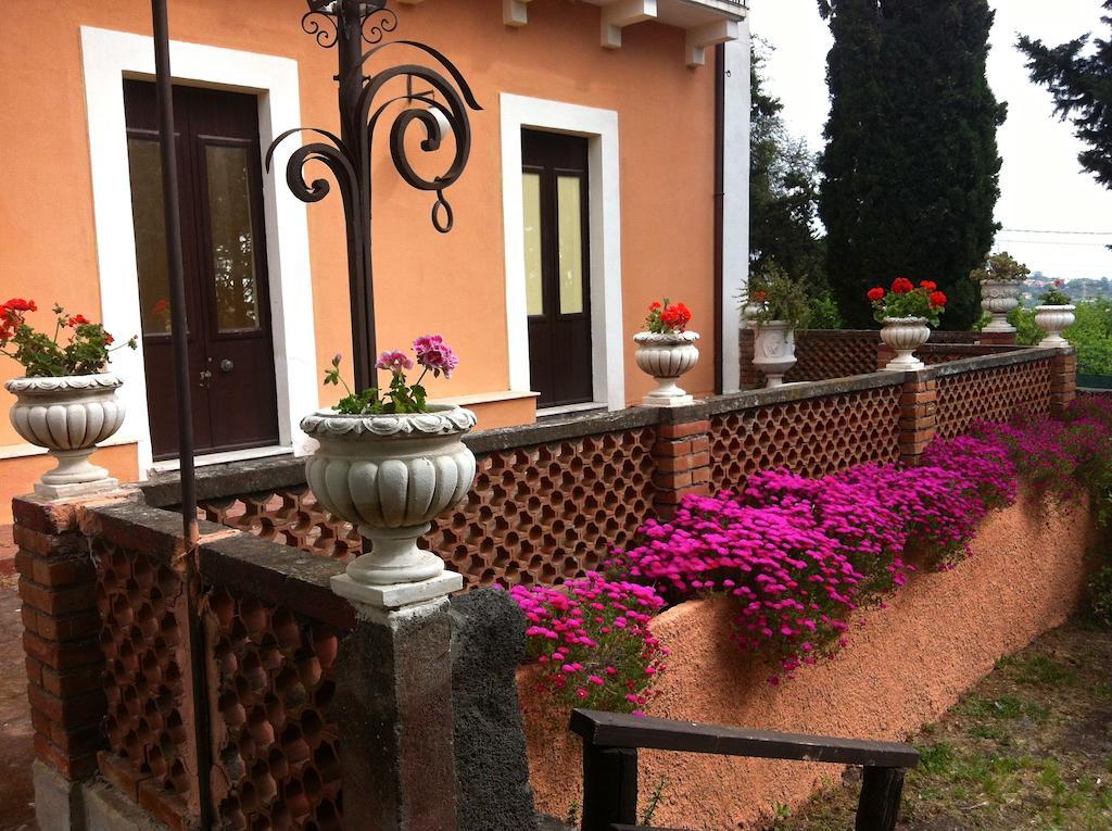 Villa Bonaccorso - Antica E Maestosa Villa Con Piscina Ai Piedi Dell'Etna Viagrande Zimmer foto